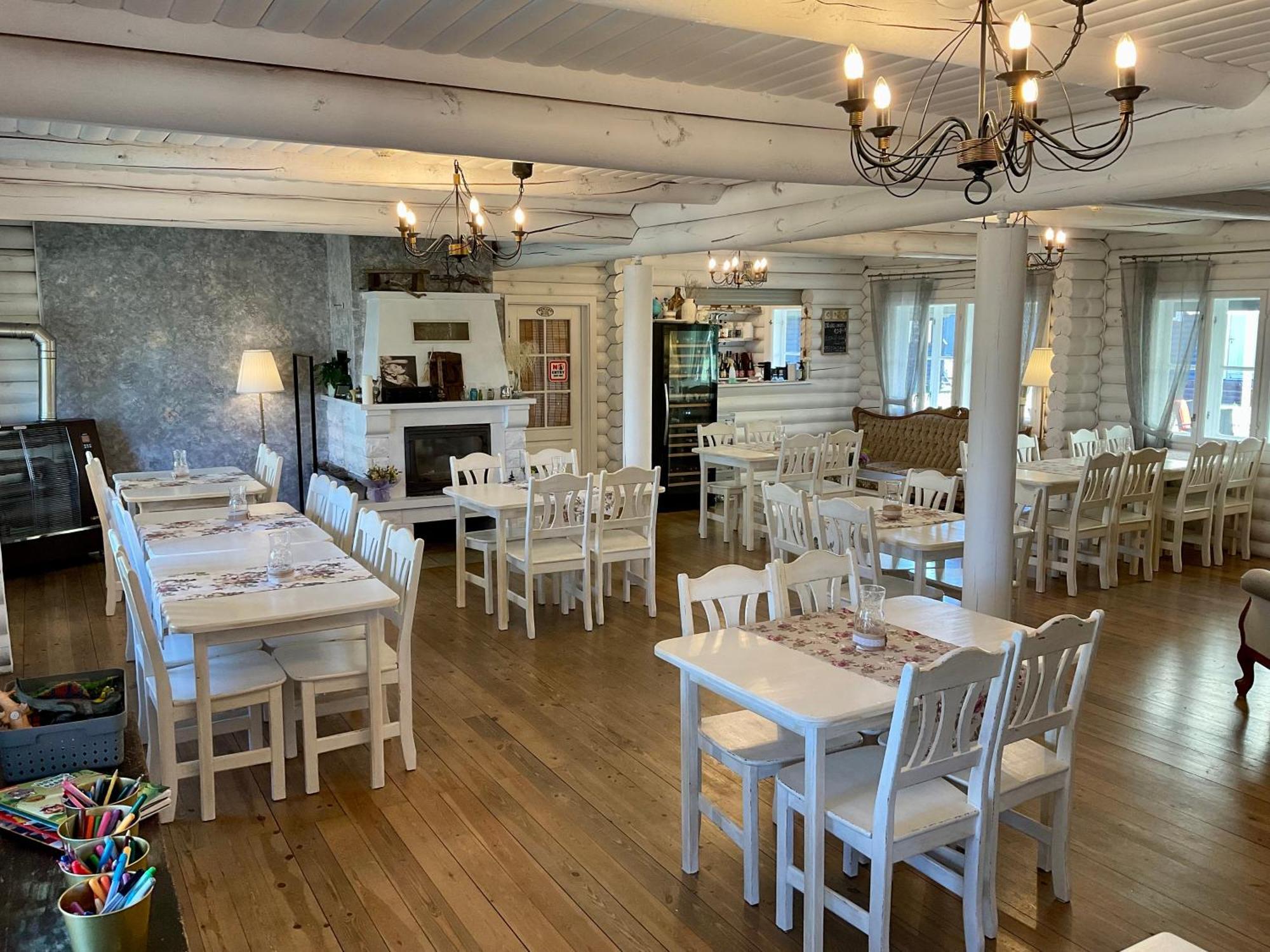 Kliff Butiik Majutus & Restoran Hotell Panga Exteriör bild