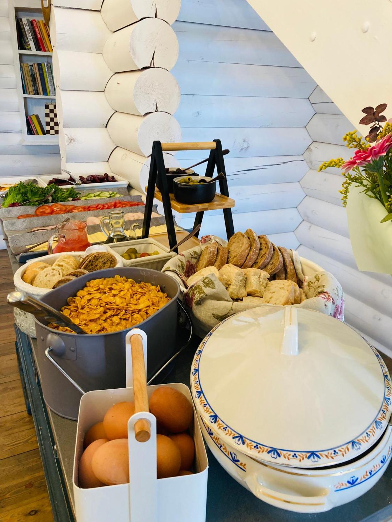 Kliff Butiik Majutus & Restoran Hotell Panga Exteriör bild